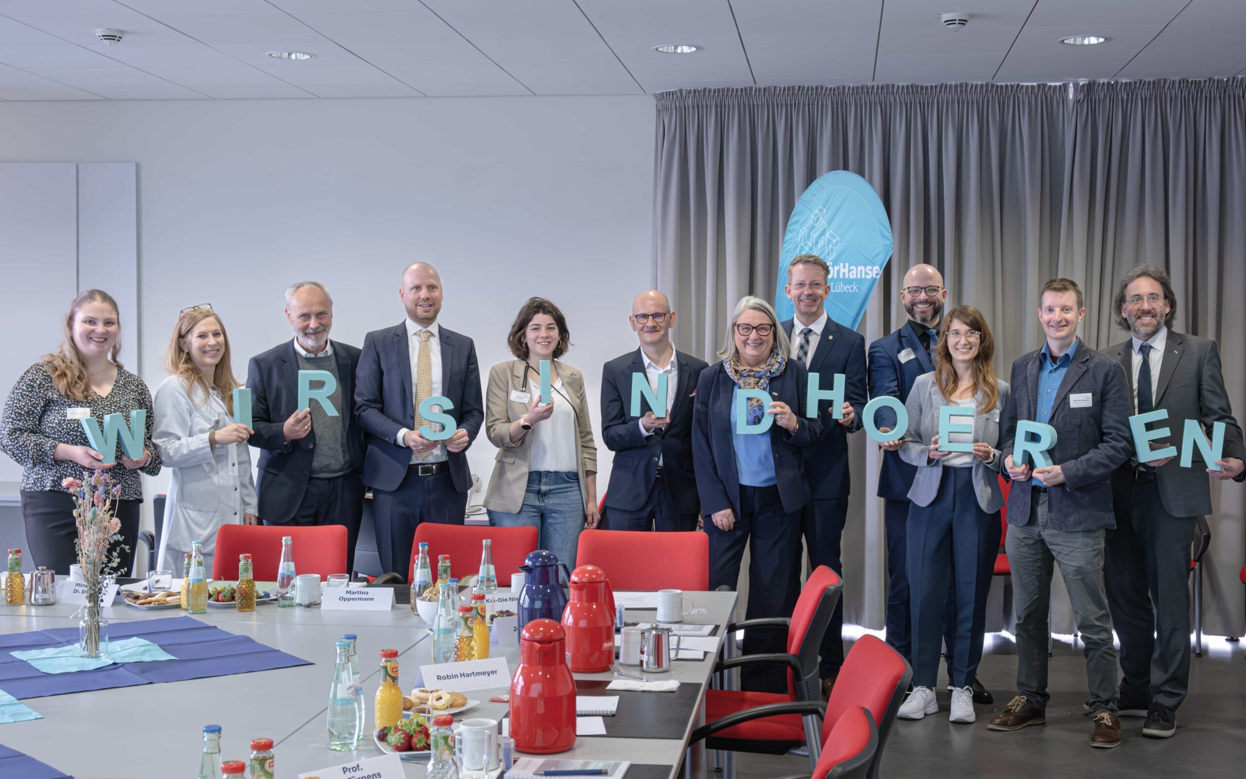 WIR SIND HOEREN - Ministerin Dr. Stenke zu Besuch bei der HörHanse